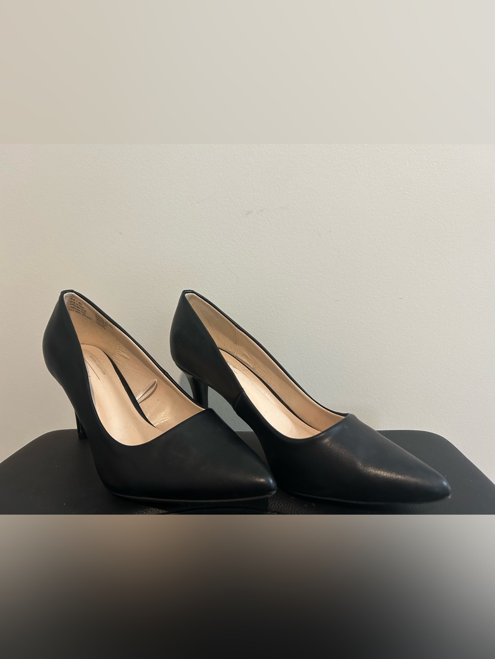Apt. 9 Black Pointed-Toe Mid Heel Pumps
